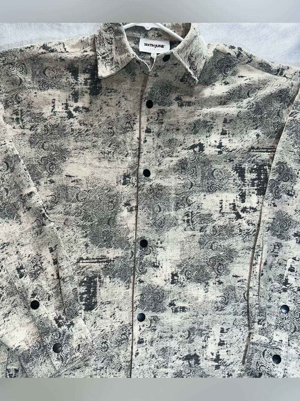 Sixth June Paris Men’s Medium Gray Abstract Pattern Snap Button Shirt NWT